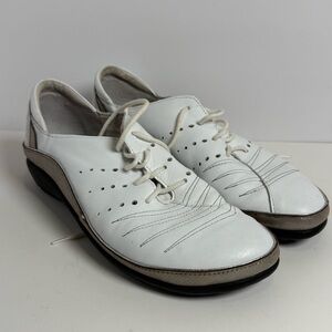 Naot Kumara Sneakers Women EU 39 US 8 White/Silver Leather Yoga Lace-Up Comfort